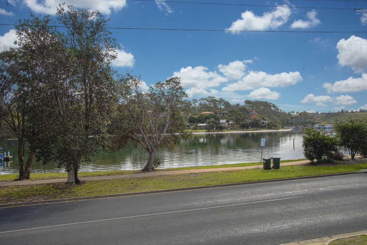 Hybiscus Waterfront Apartments Lakes Entrance Exteriér fotografie